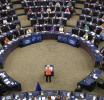 «Η Ευρώπη αυτοκτονεί»! Δραματικά λόγια μέσα στο Ευρωκοινοβούλιο – «ΣΙΩΠΗ» στην Ελλάδα, vid